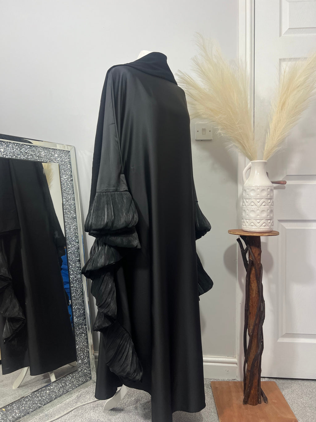Zulaikhaa abaya- Satin kaftan with organza trimming- inner belt