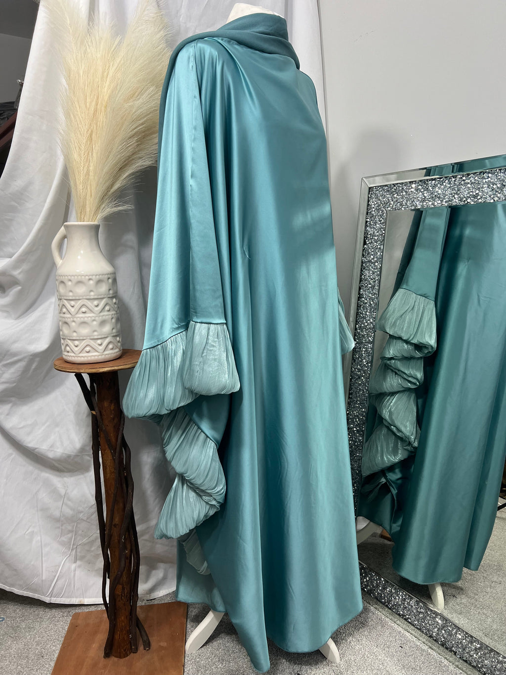 Zulaikhaa abaya- Satin kaftan with organza trimming- inner belt